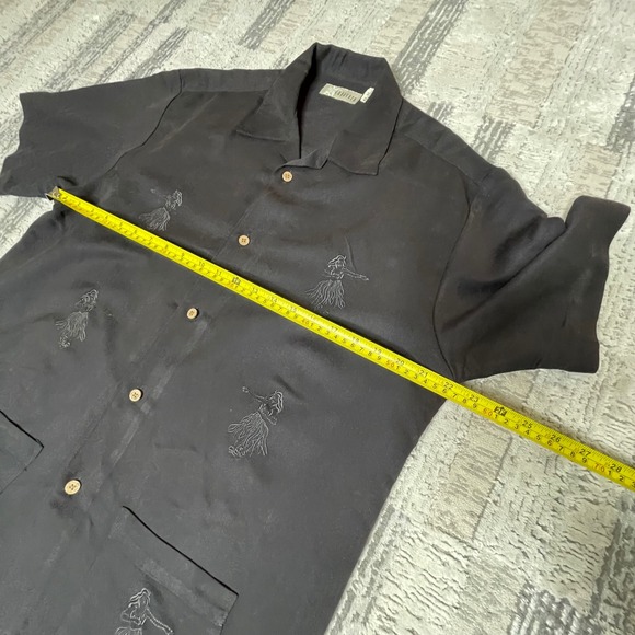 Cubavera Men's Black Embroidered Hula Dancer Short Sleeve Hawaiian Shirt MEDIUM - Picture 8 of 9